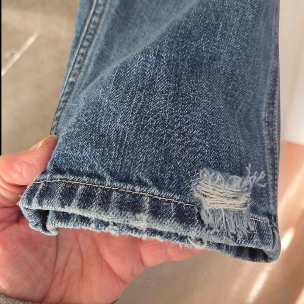 Women's GAP 1969 Blue Denim V-Neck Bib Overalls. Size 28R. Full length. - Picture 9 of 16